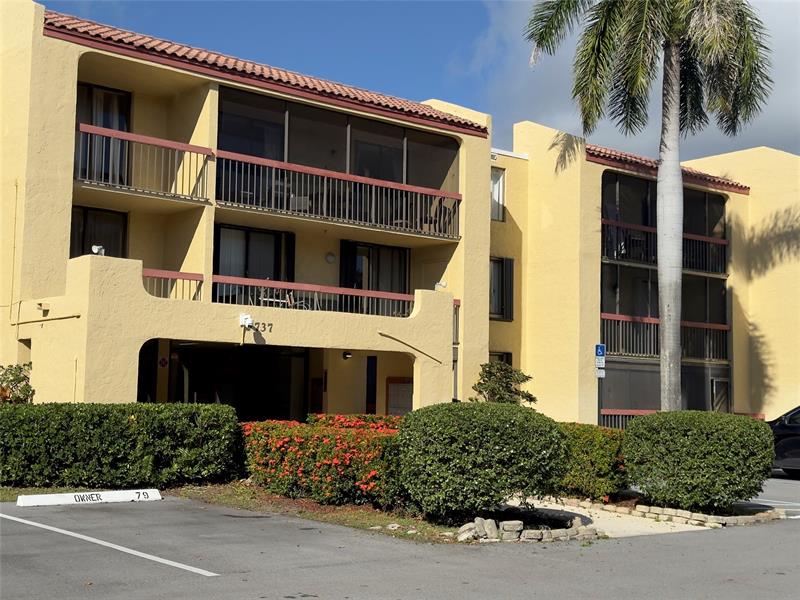 Image 3 of 21 For 737 1st Way  302