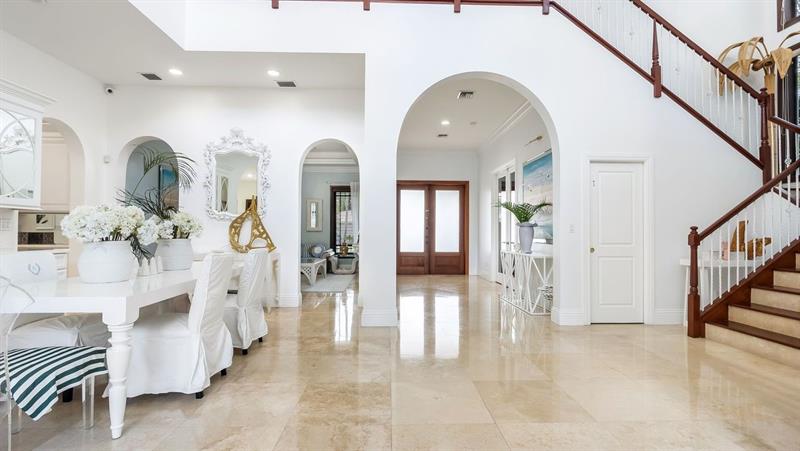 Image 18 of 41 For 4700 29th Ave