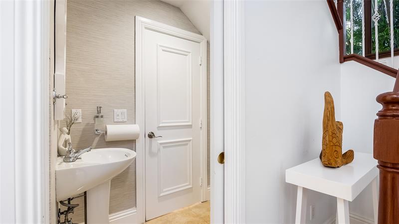 Image 35 of 41 For 4700 29th Ave