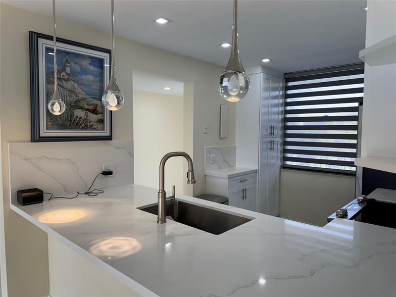 Image 36 of 42 For 1520 Whitehall Dr  306