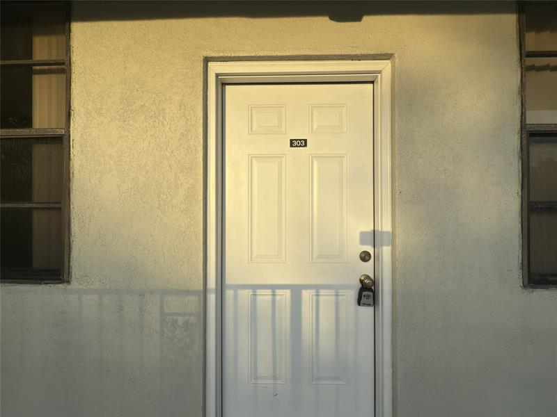 Image 33 of 33 For 1701 Whitehall Dr  303