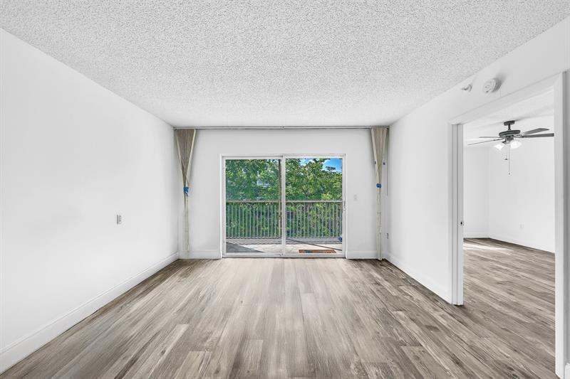 Image 30 of 48 For 9580 Weldon Cir