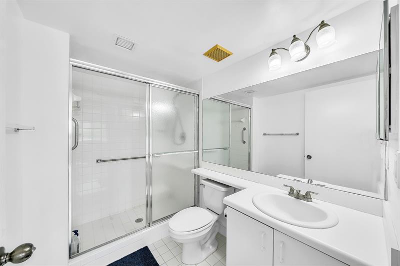 Image 34 of 48 For 9580 Weldon Cir