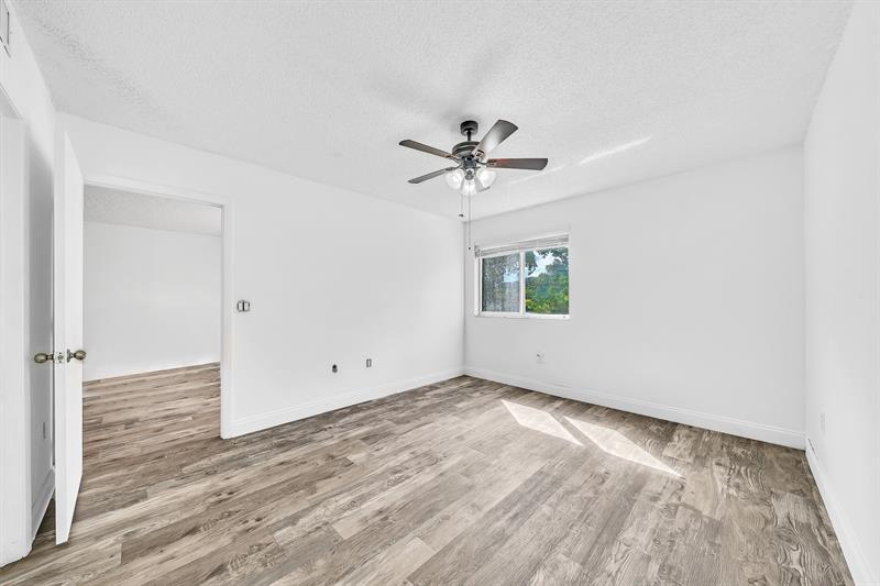 Image 37 of 48 For 9580 Weldon Cir