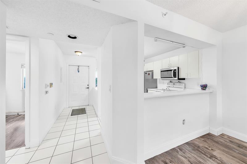 Image 45 of 48 For 9580 Weldon Cir