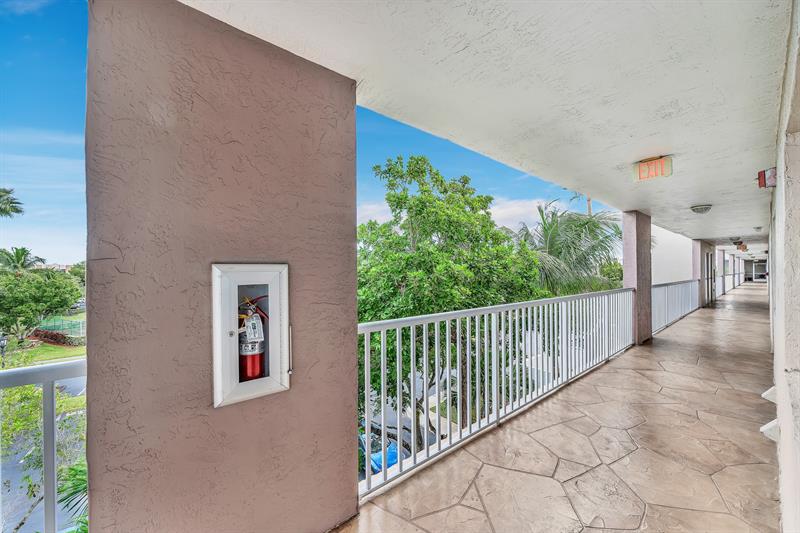 Image 47 of 48 For 9580 Weldon Cir