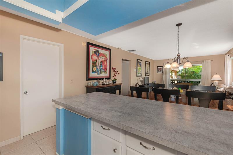 Image 13 of 29 For 801 Pine Dr  21