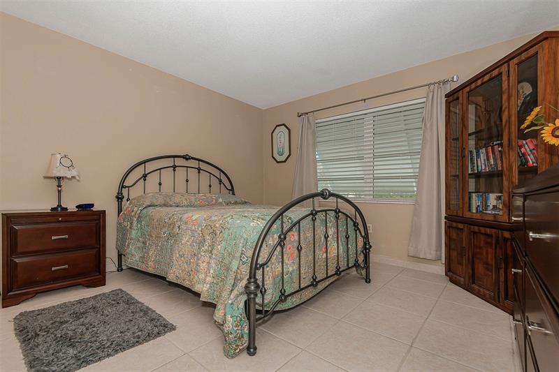 Image 16 of 29 For 801 Pine Dr  21