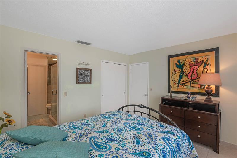 Image 24 of 29 For 801 Pine Dr  21