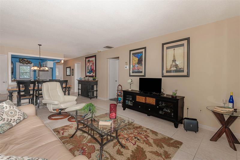 Image 7 of 29 For 801 Pine Dr  21