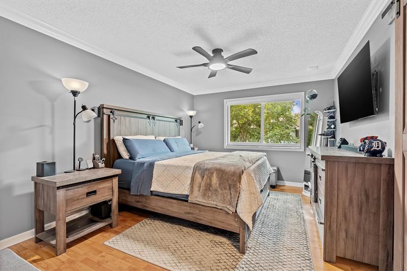 Image 12 of 25 For 2761 Oakland Forest Dr 204