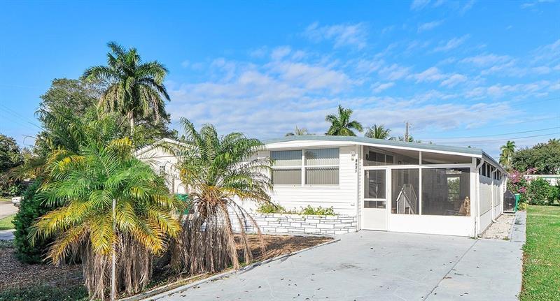 Details for 8631 20th St, Davie, FL 33324