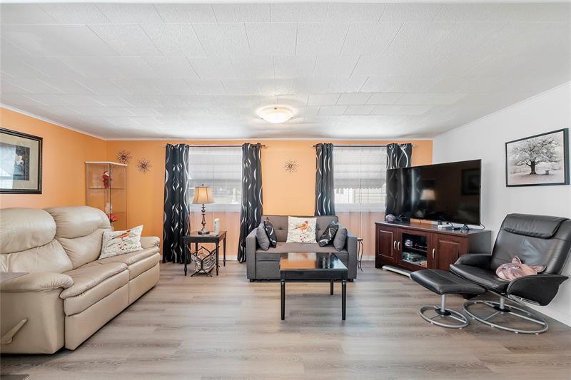 Image 5 of 21 For 8631 20th St