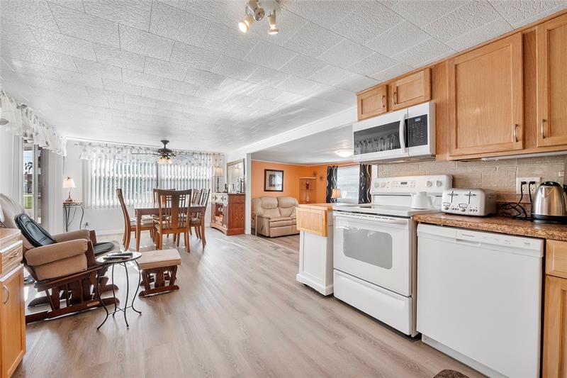 Image 6 of 21 For 8631 20th St