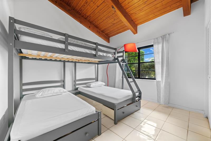 Image 22 of 24 For 2679 Parkview Dr 2679