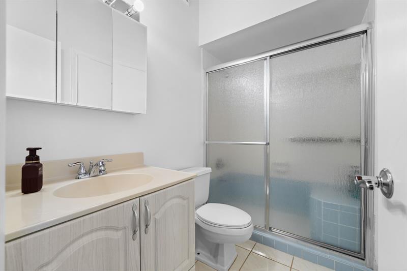 Image 23 of 24 For 2679 Parkview Dr 2679