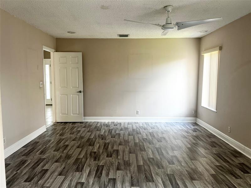 Image 13 of 33 For 9320 32nd St