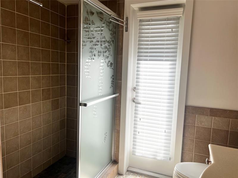 Image 18 of 33 For 9320 32nd St