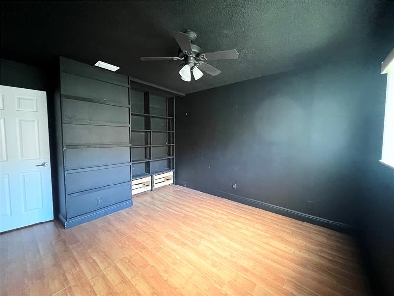 Image 22 of 33 For 9320 32nd St