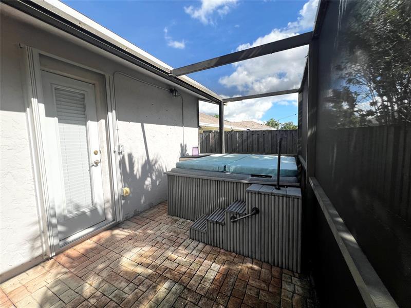 Image 27 of 33 For 9320 32nd St