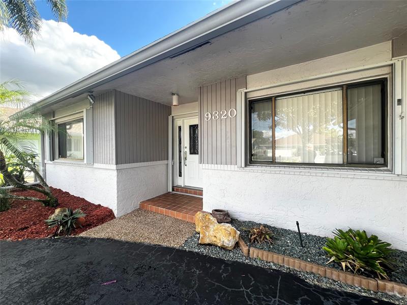 Image 3 of 33 For 9320 32nd St