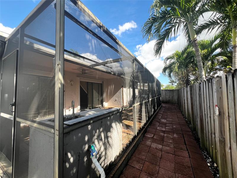 Image 30 of 33 For 9320 32nd St