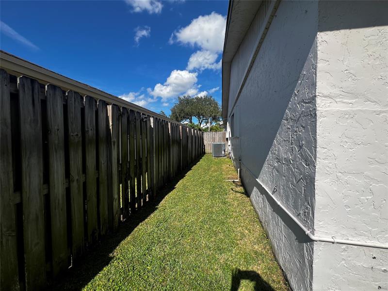 Image 31 of 33 For 9320 32nd St