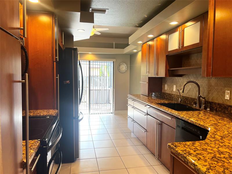 Image 9 of 33 For 9320 32nd St