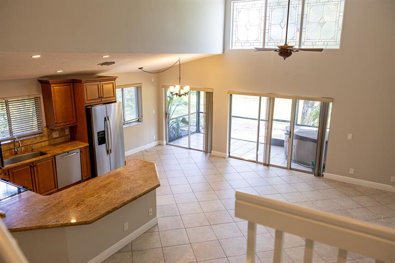 Image 22 of 30 For 7326 Pinewalk Dr 7326