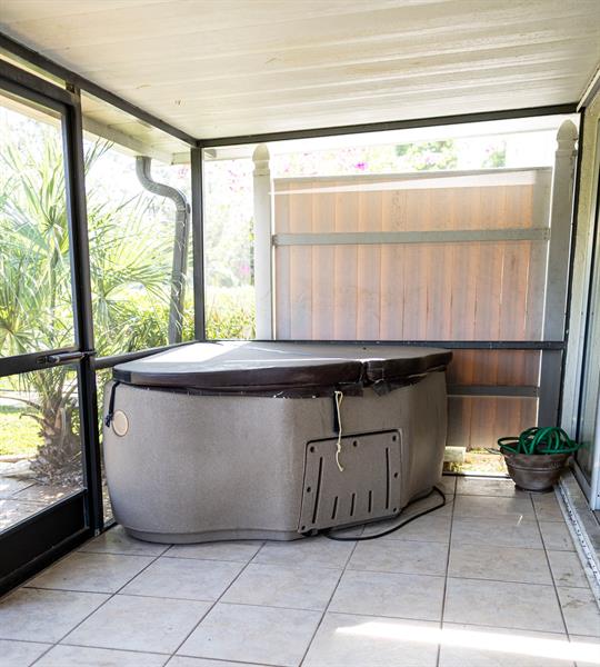 Image 29 of 30 For 7326 Pinewalk Dr 7326