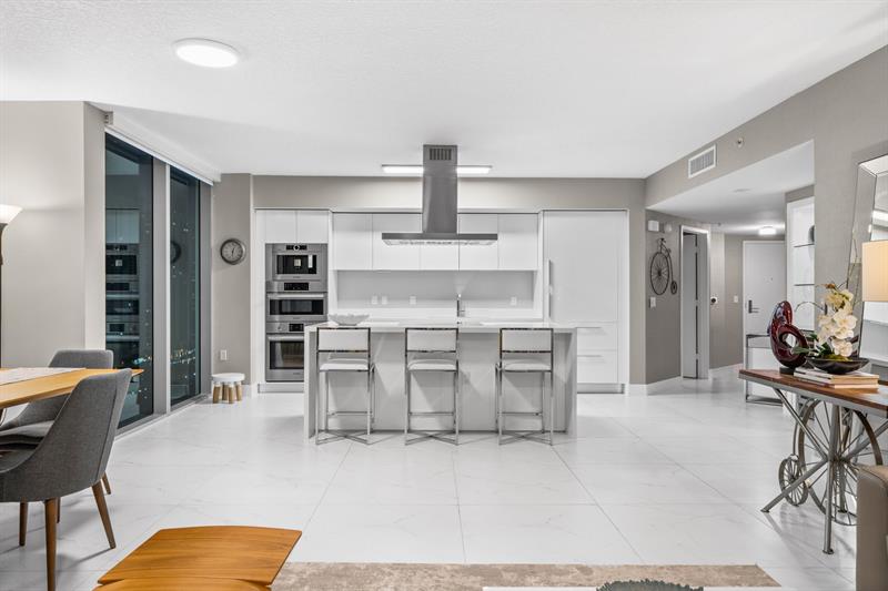 Image 36 of 67 For 300 Sunny Isles Blvd 4-2201