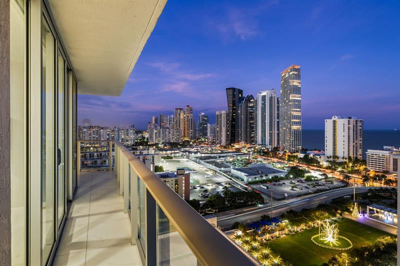 Image 42 of 67 For 300 Sunny Isles Blvd 4-2201