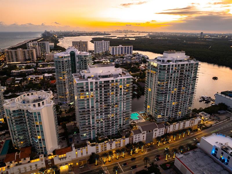 Image 46 of 67 For 300 Sunny Isles Blvd 4-2201