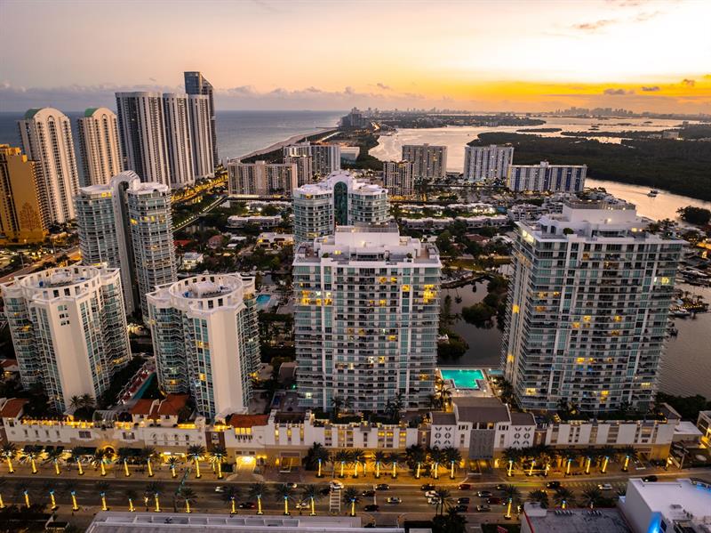 Image 48 of 67 For 300 Sunny Isles Blvd 4-2201