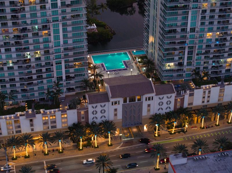 Image 49 of 67 For 300 Sunny Isles Blvd 4-2201