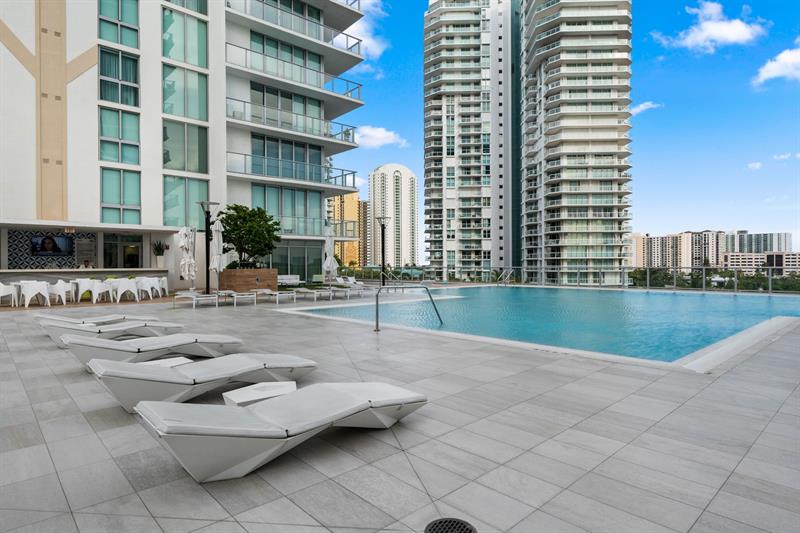 Image 56 of 67 For 300 Sunny Isles Blvd 4-2201