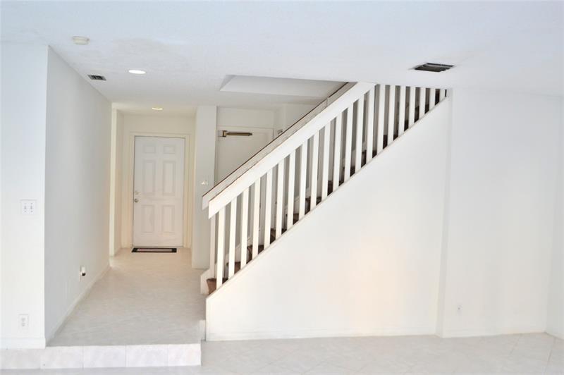 Image 19 of 25 For 8237 8th Ct  4