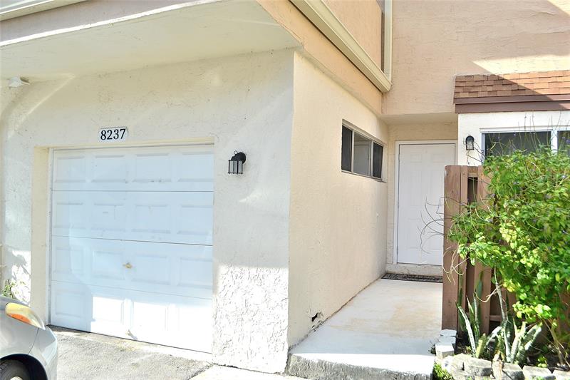 Image 22 of 25 For 8237 8th Ct  4