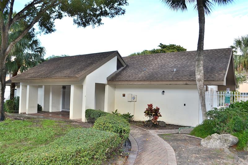 Image 24 of 25 For 8237 8th Ct  4