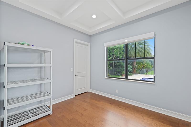 Image 23 of 50 For 11000 Watercrest Cir