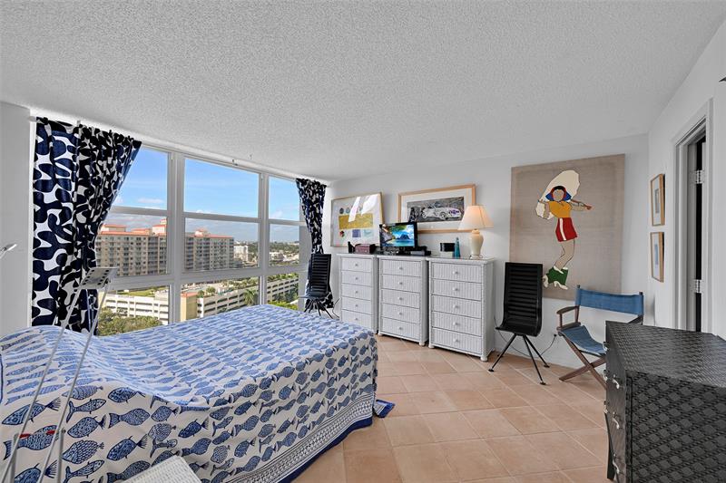 Image 13 of 47 For 2841 Ocean Blvd 1809