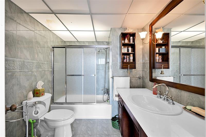 Image 15 of 47 For 2841 Ocean Blvd 1809