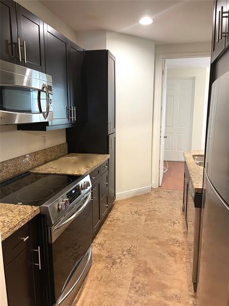 Image 4 of 8 For 416 14 Ave  416