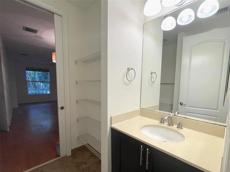 Image 7 of 8 For 416 14 Ave  416