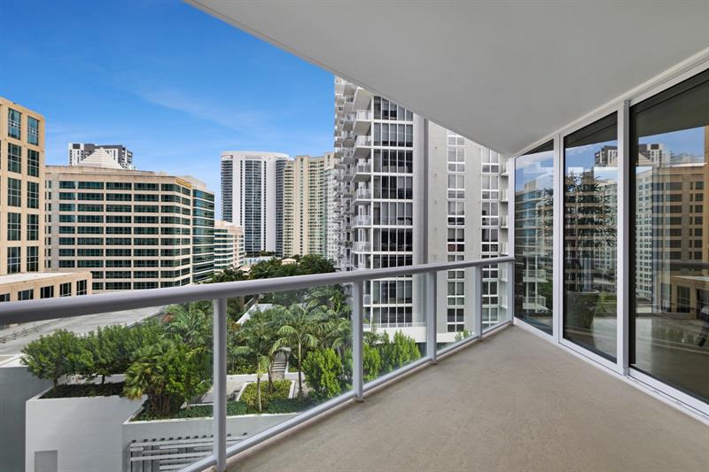 Image 16 of 44 For 333 Las Olas Way 1610