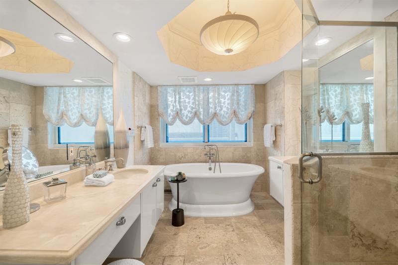 Image 24 of 44 For 333 Las Olas Way 1610