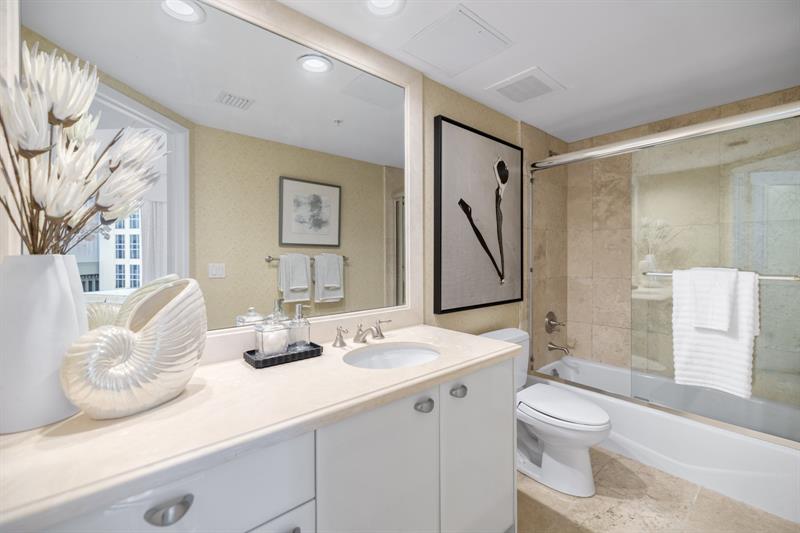 Image 28 of 44 For 333 Las Olas Way 1610