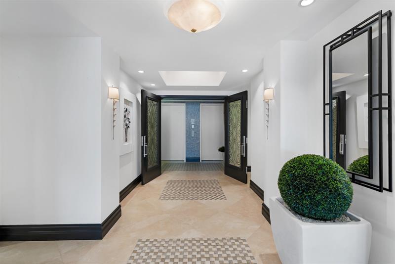 Image 33 of 44 For 333 Las Olas Way 1610