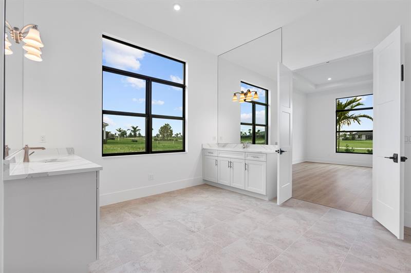 Image 18 of 44 For 9187 Shinnecock Drive