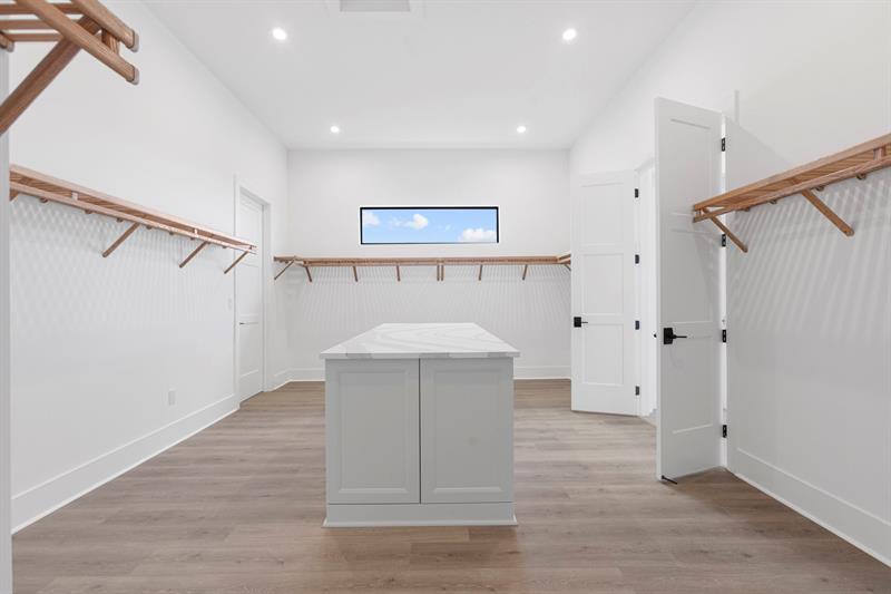 Image 19 of 44 For 9187 Shinnecock Drive